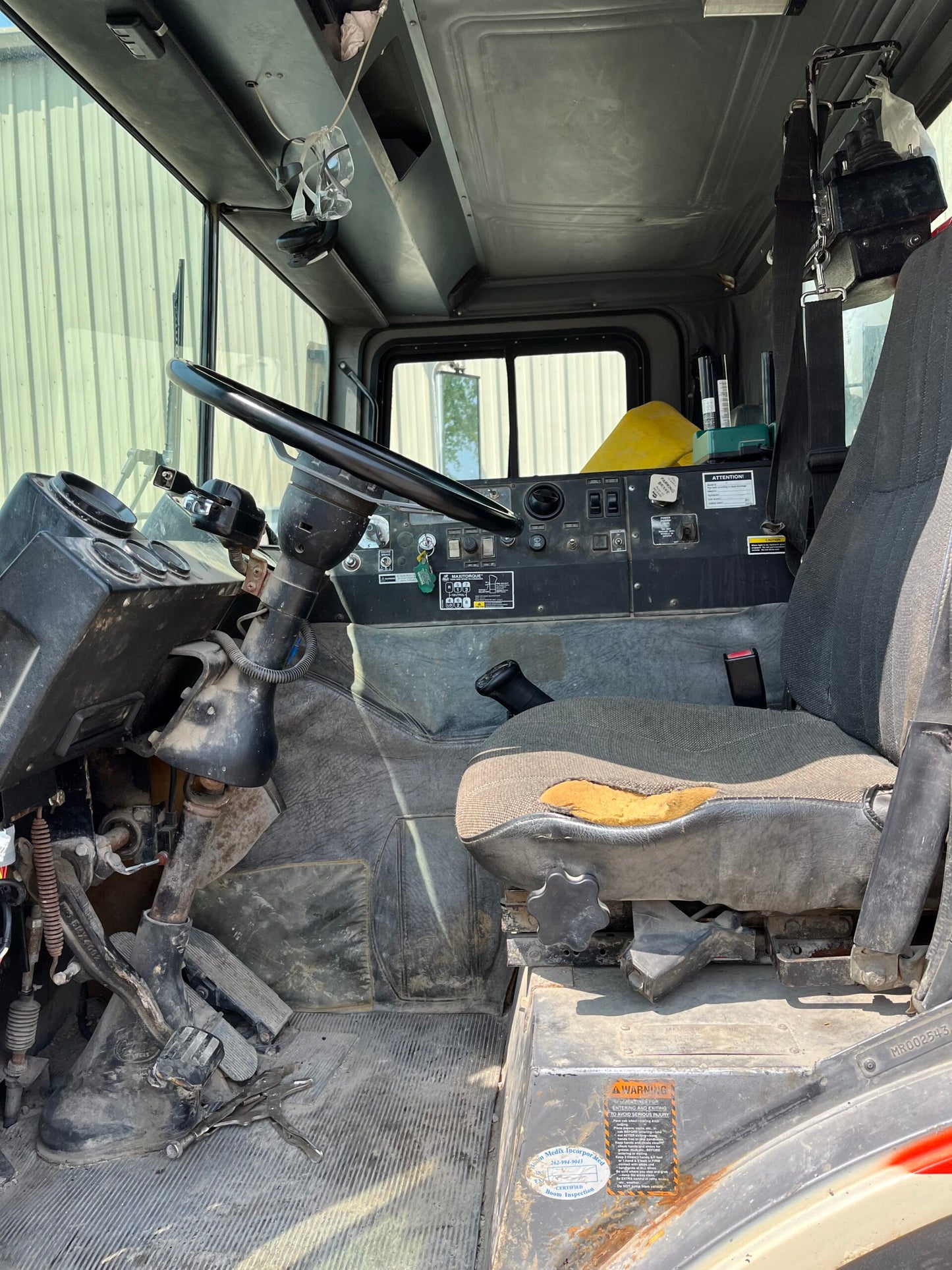 2014 Concord 40m concrete pump on 2001 Mack truck