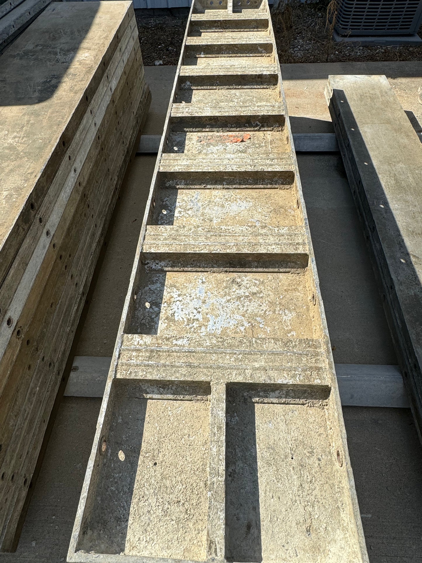 8' set of Wall-Ties Aluminum Concrete Forms