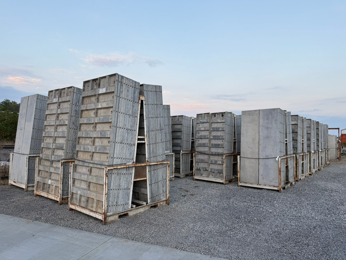 24" x 8' Western Aluminum Concrete Forms