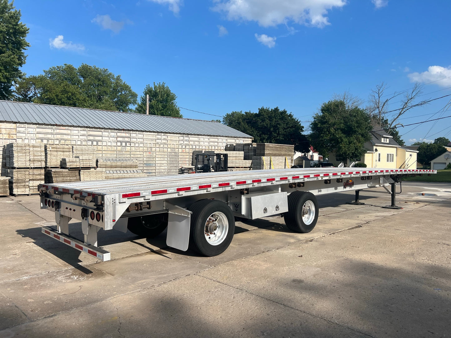 2017 Wilson 53′ Flatbed Trailer