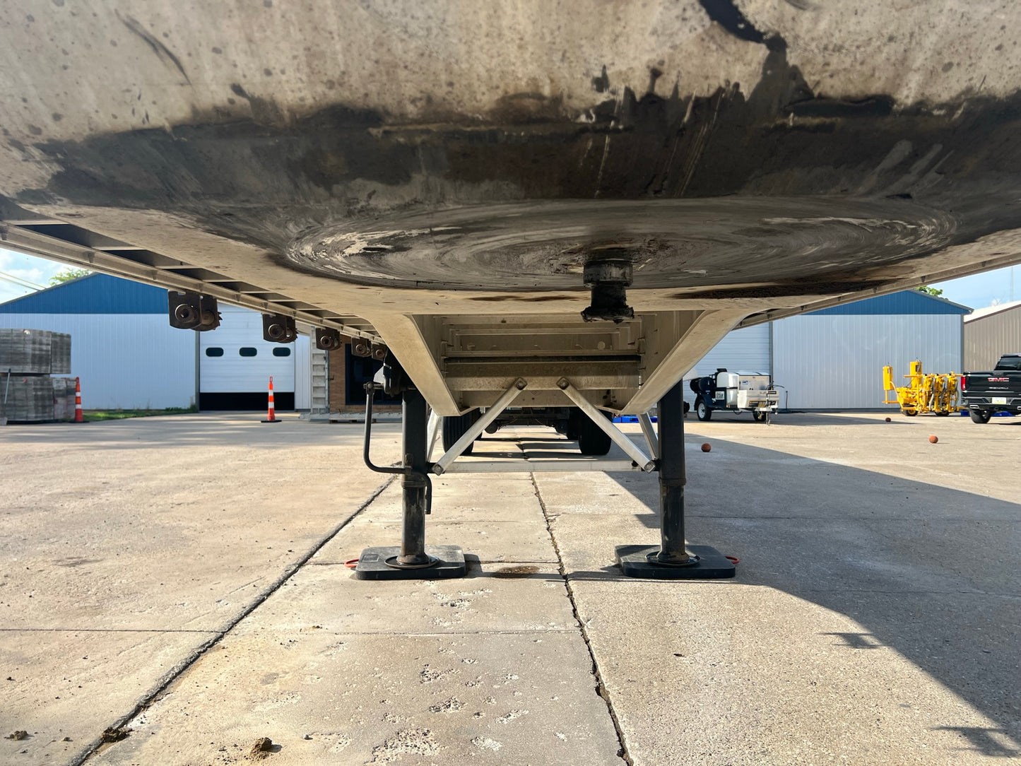 2017 Wilson 53′ Flatbed Trailer