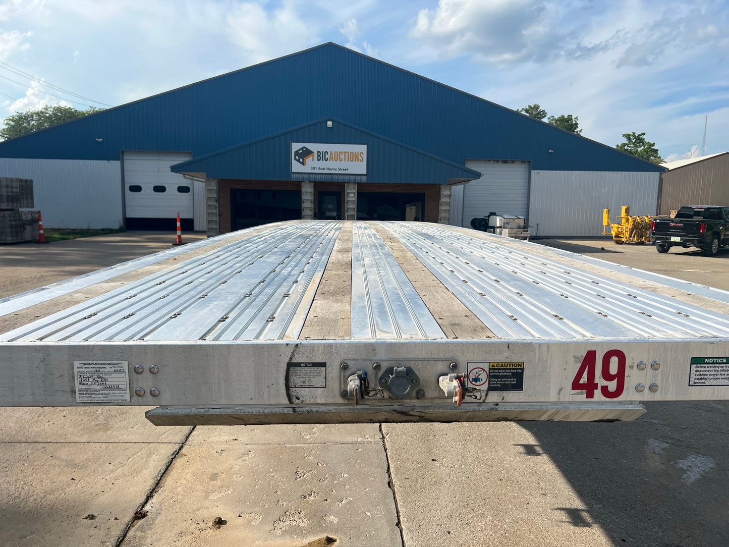2017 Wilson 53′ Flatbed Trailer