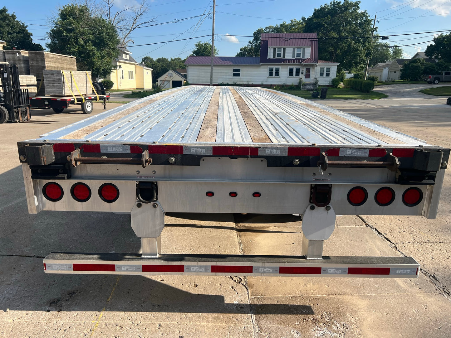 2017 Wilson 53′ Flatbed Trailer