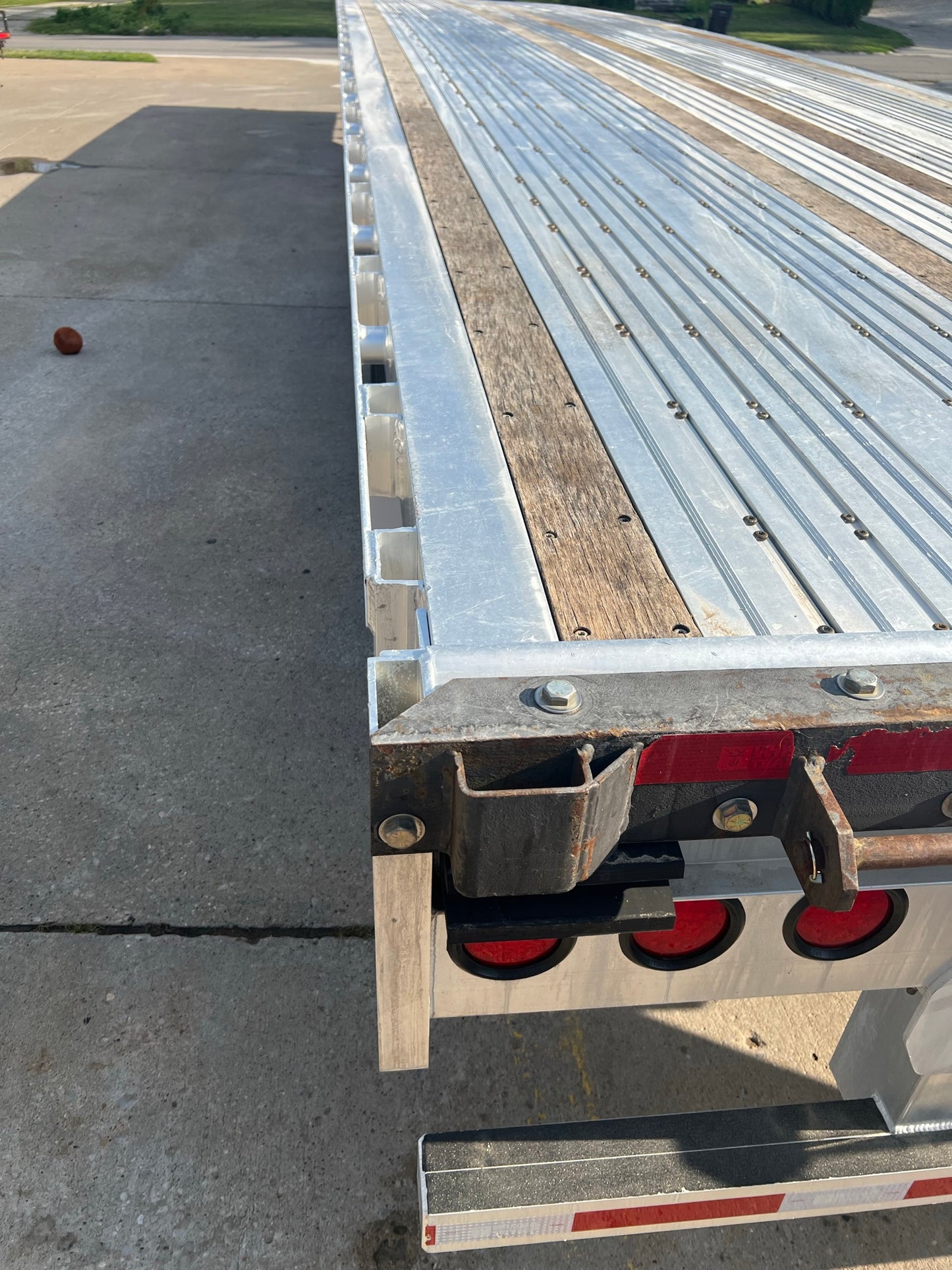 2017 Wilson 53′ Flatbed Trailer