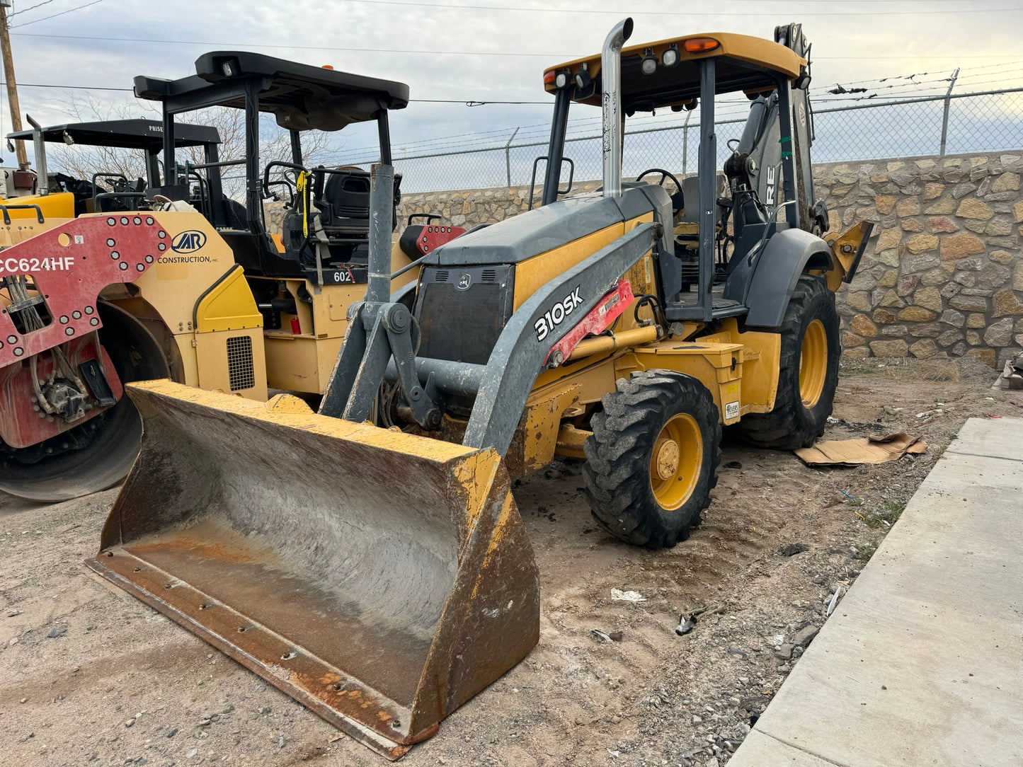 Heavy Construction Equipment from JAR Concrete & Paso Del Norte Materials