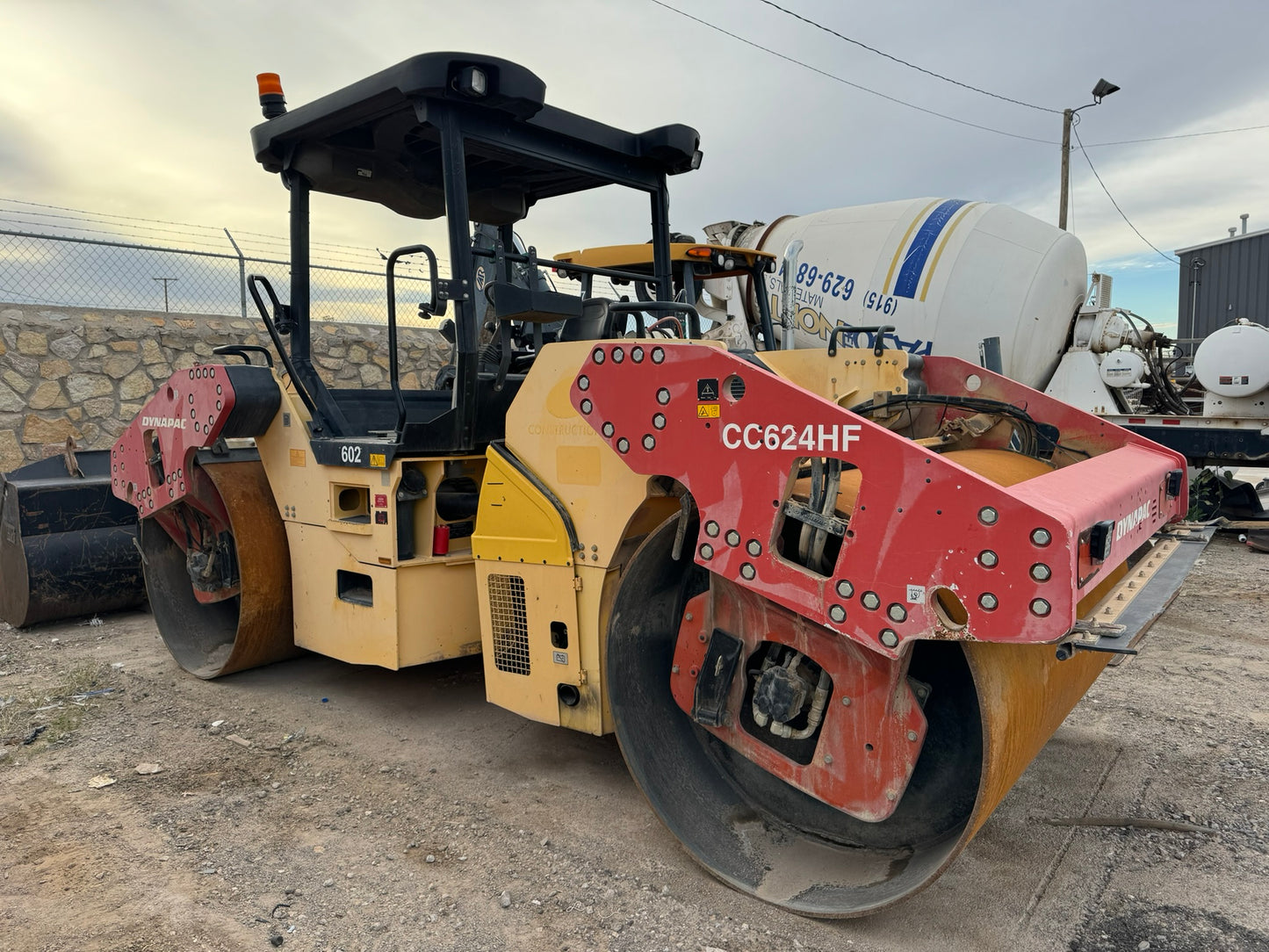 Heavy Construction Equipment from JAR Concrete & Paso Del Norte Materials