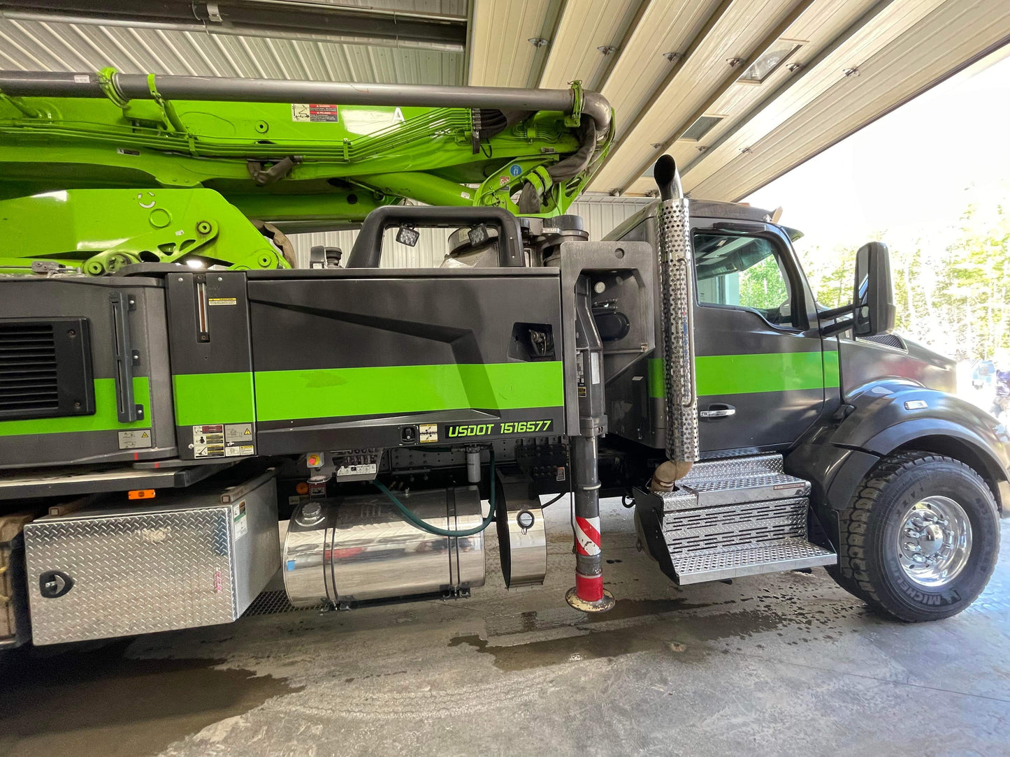 2019 Putzmeister 38Z on 2020 Kenworth T880