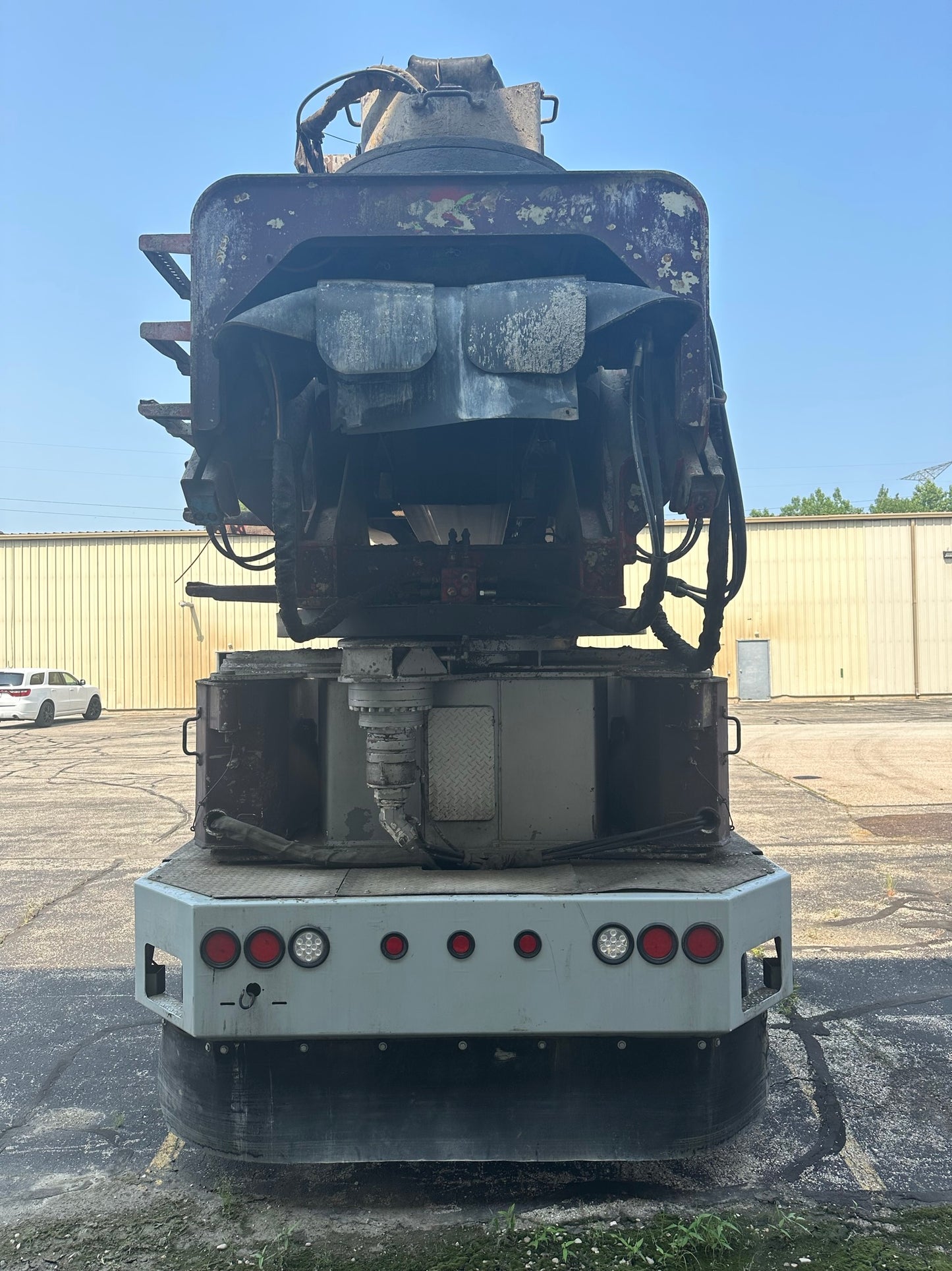 2007 Putzmeister TB110-18 On 2007 Mack MR688S