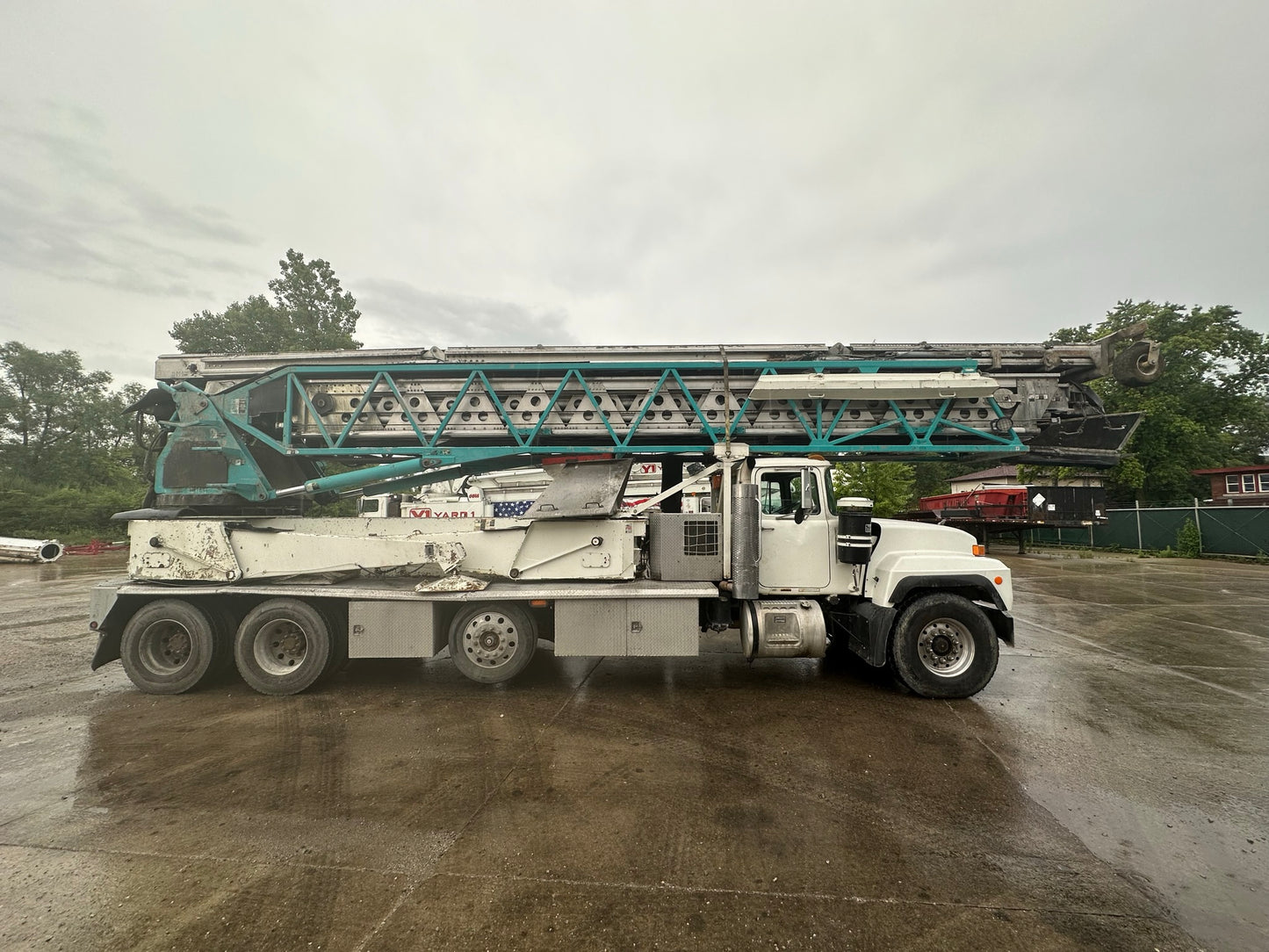 2004 Putzmeister TB-105 Telebelt Conveyor On 2003 Mack Truck