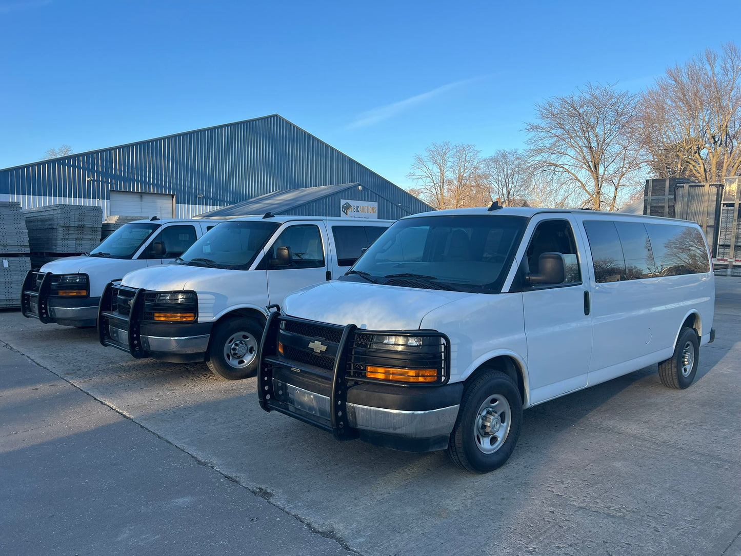 2021 Chevrolet Express 3500 Passenger LS Extended Van