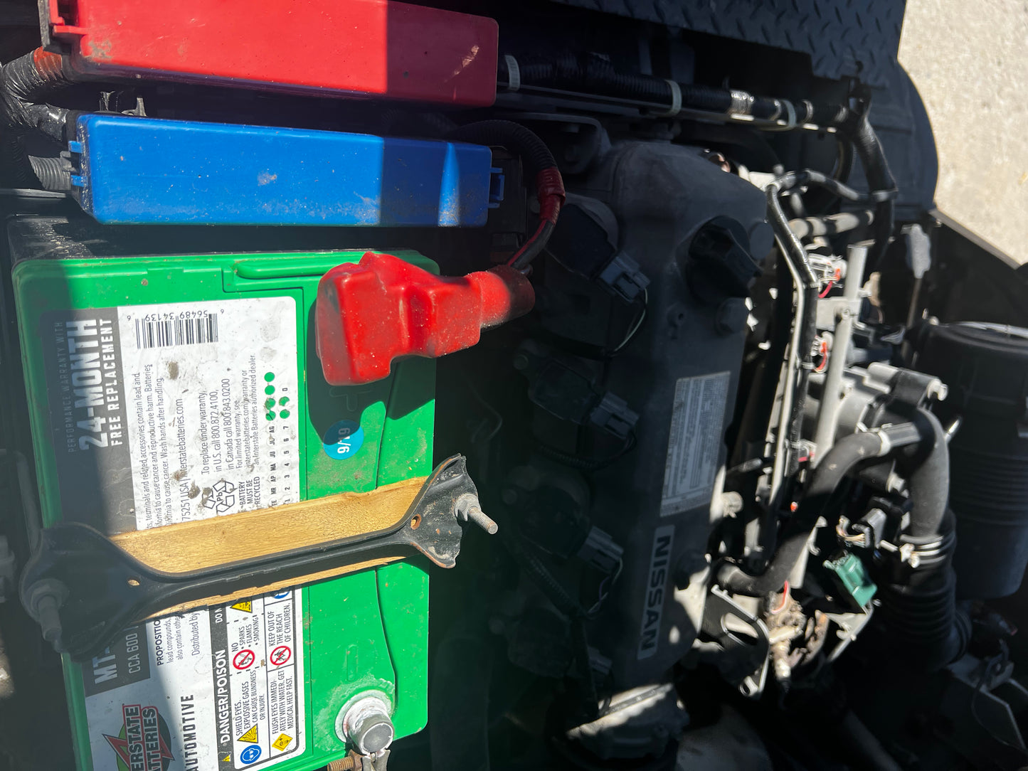Nissan 6000lb Pneumatic Forklift with Side Shift