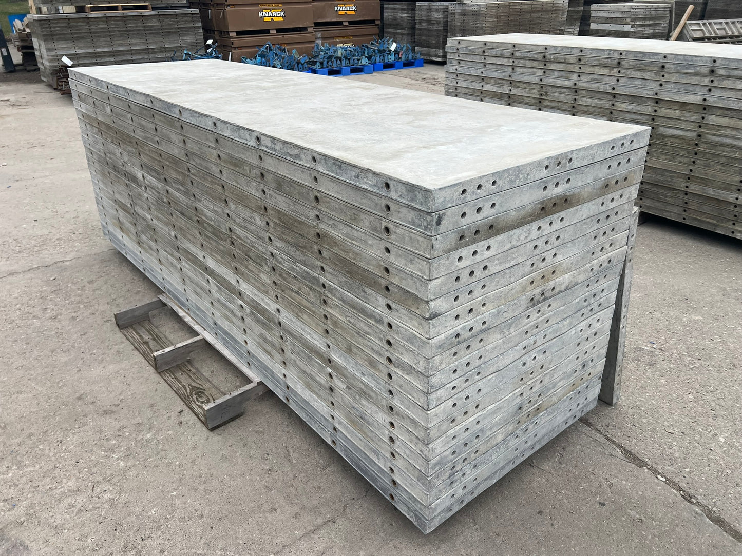 36" x 10' Smooth Aluminum Concrete Forms