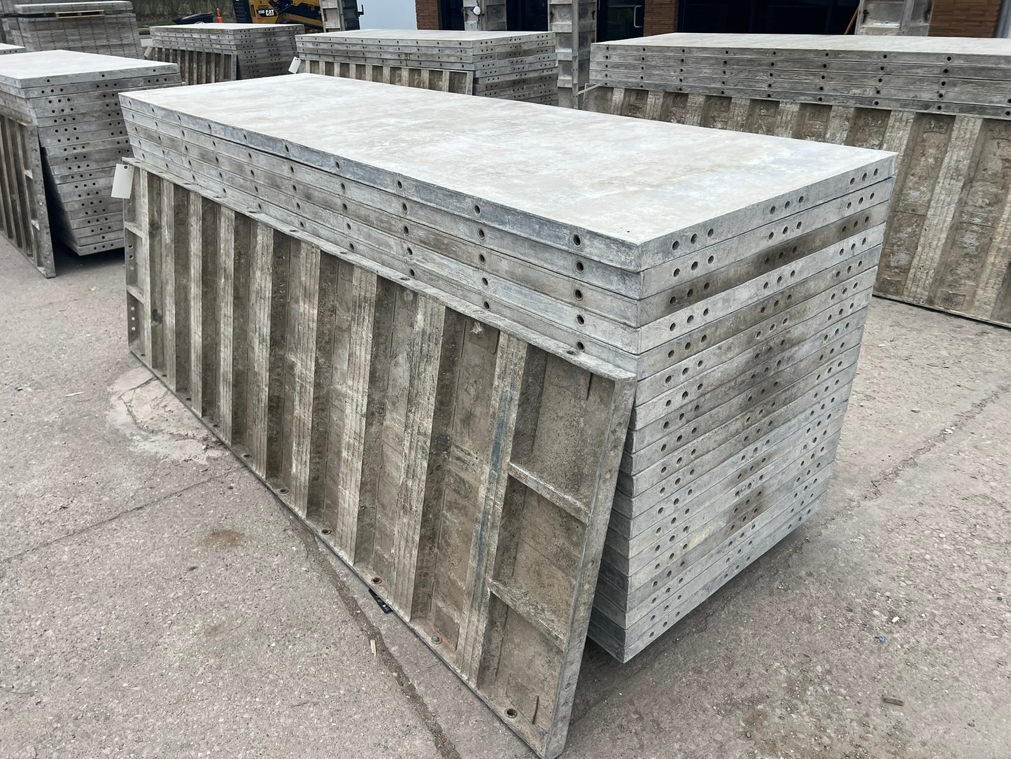 36" x 10' Smooth Aluminum Concrete Forms