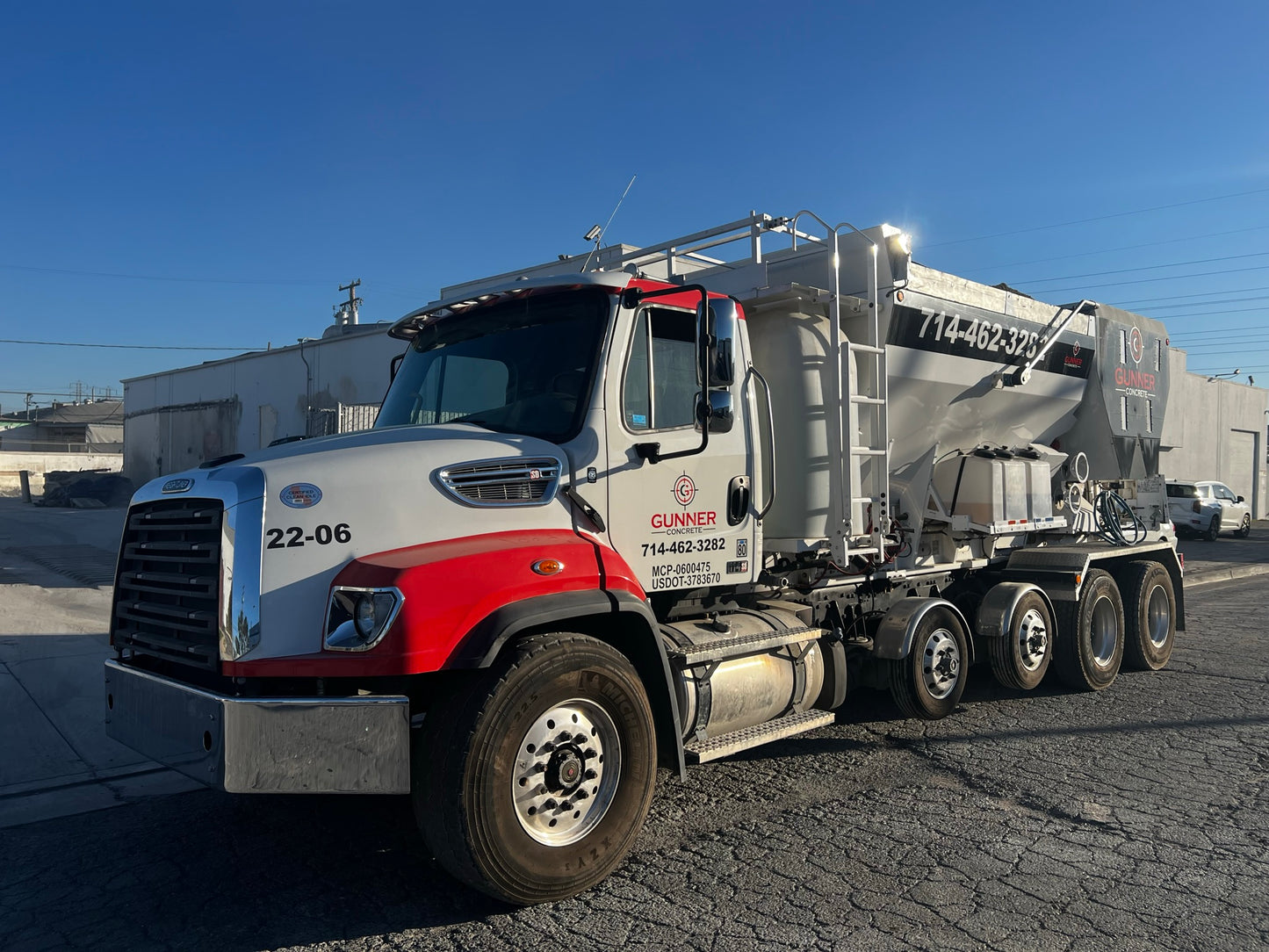 Proall P85 Volumetric Mixer on Freightliner 114SD