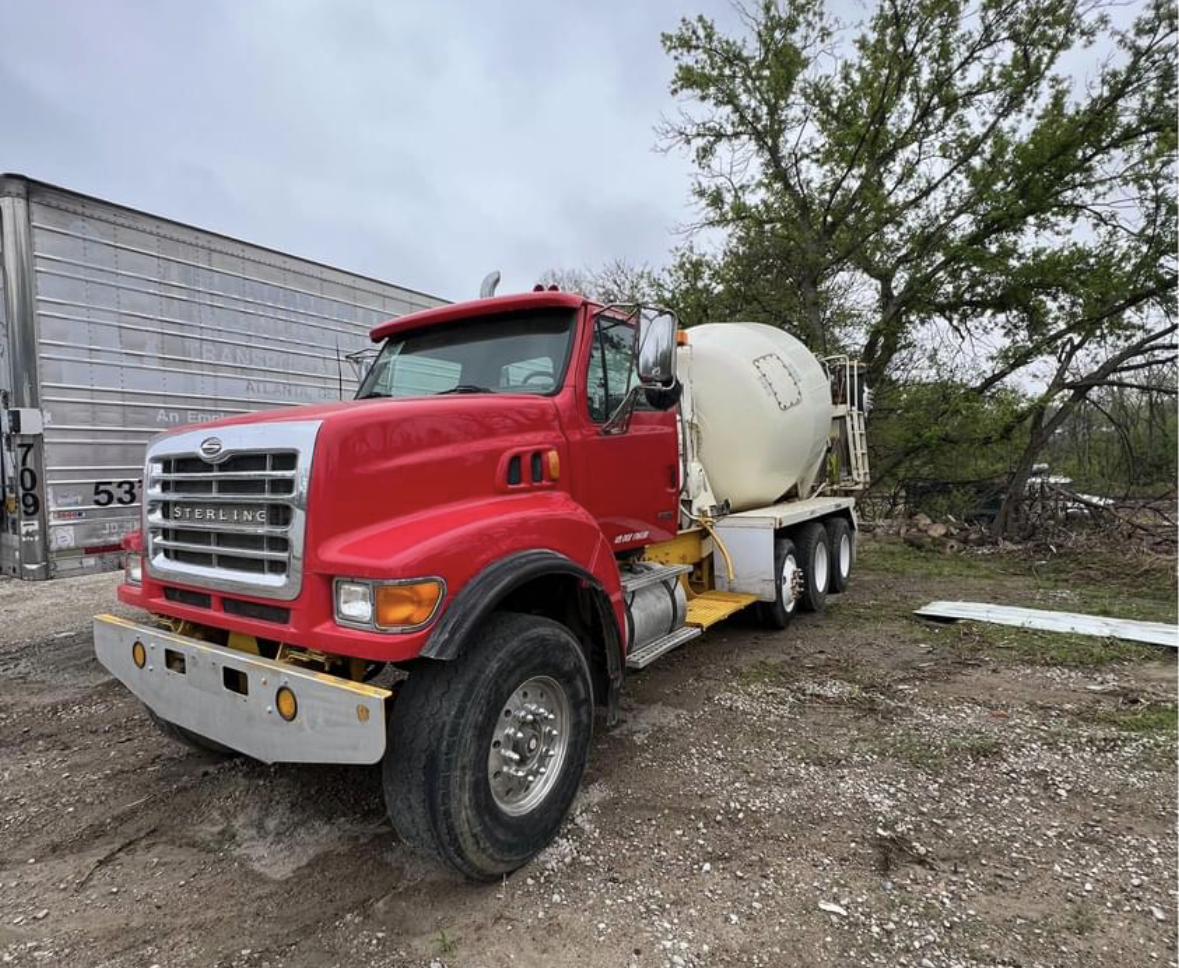 2004 Sterling LT9500 Concrete Mixer Truck