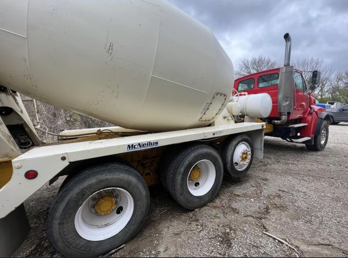 2004 Sterling LT9500 Concrete Mixer Truck