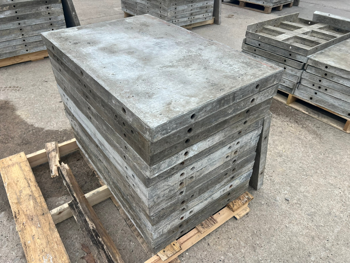 36" x 2' Smooth Aluminum Concrete Forms