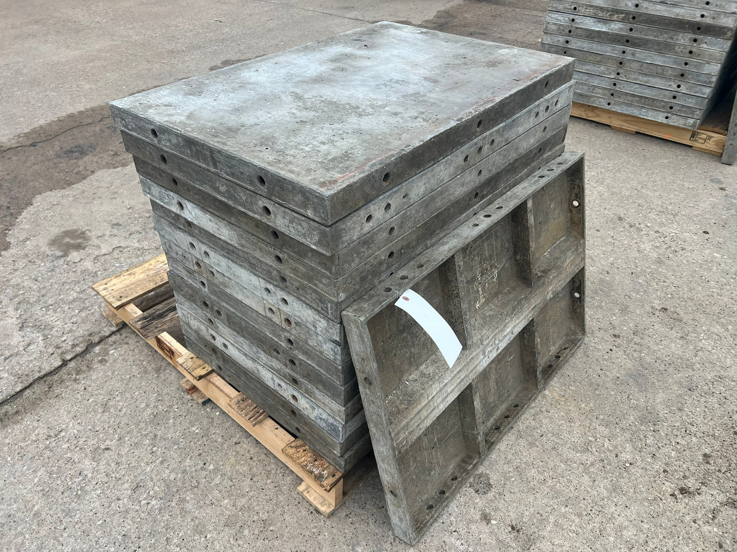 36" x 2' Smooth Aluminum Concrete Forms