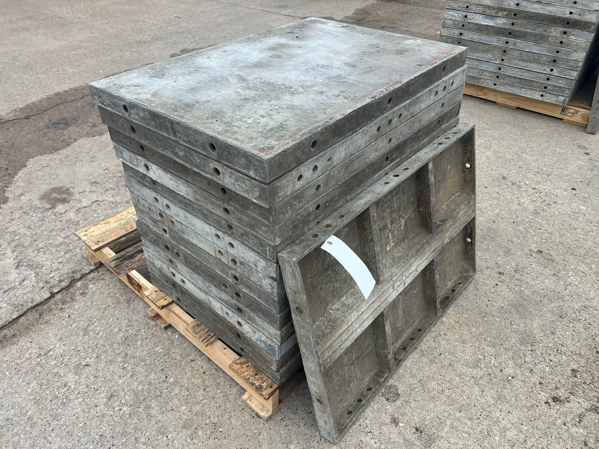 36" x 2' Smooth Aluminum Concrete Forms