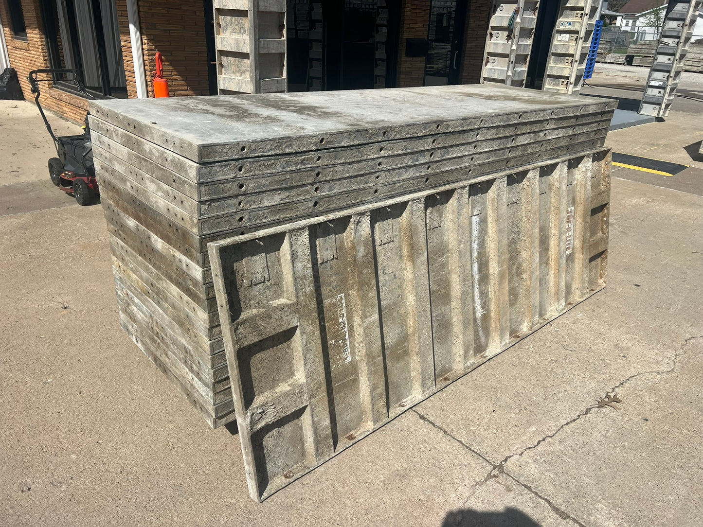 36" x 9' Smooth Aluminum Concrete Forms