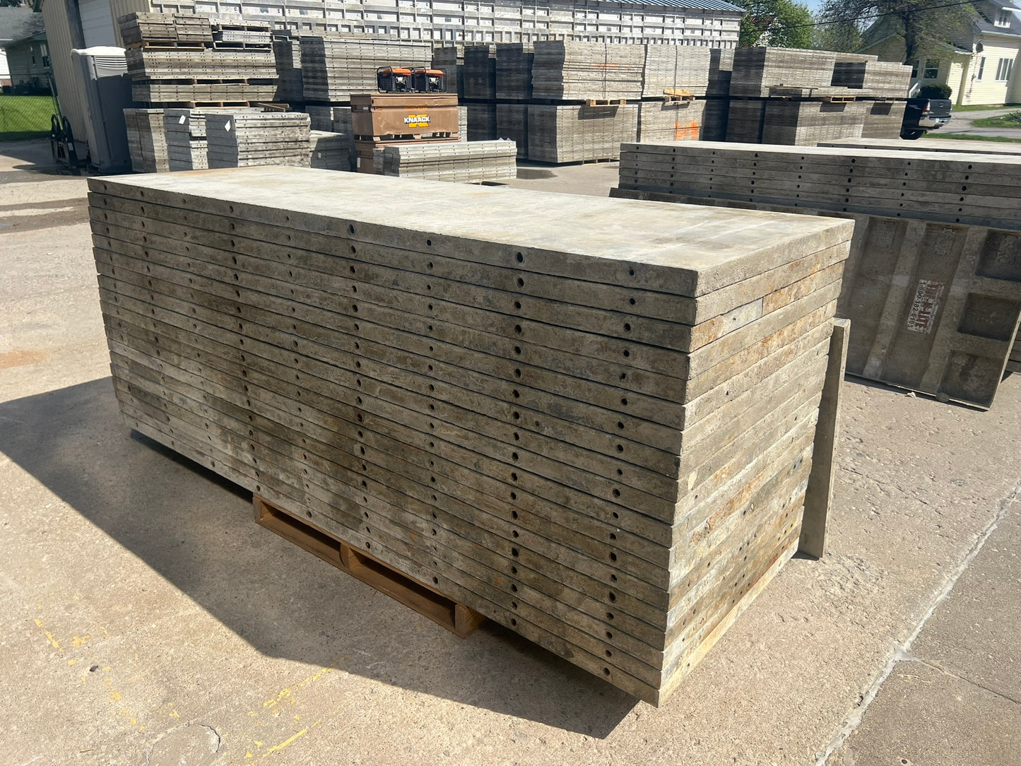 36" x 9' Smooth Aluminum Concrete Forms
