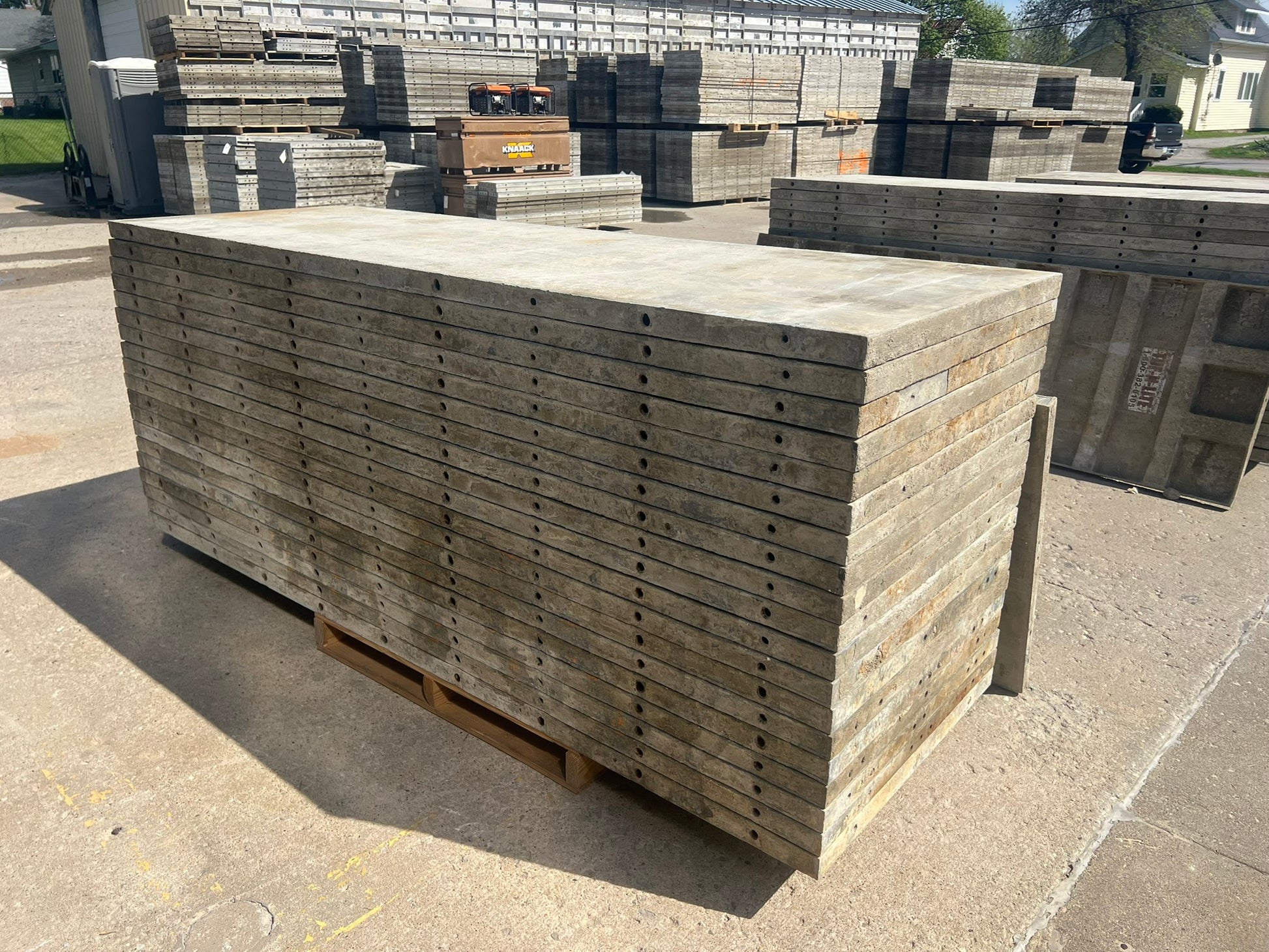 36" x 9' Smooth Aluminum Concrete Forms