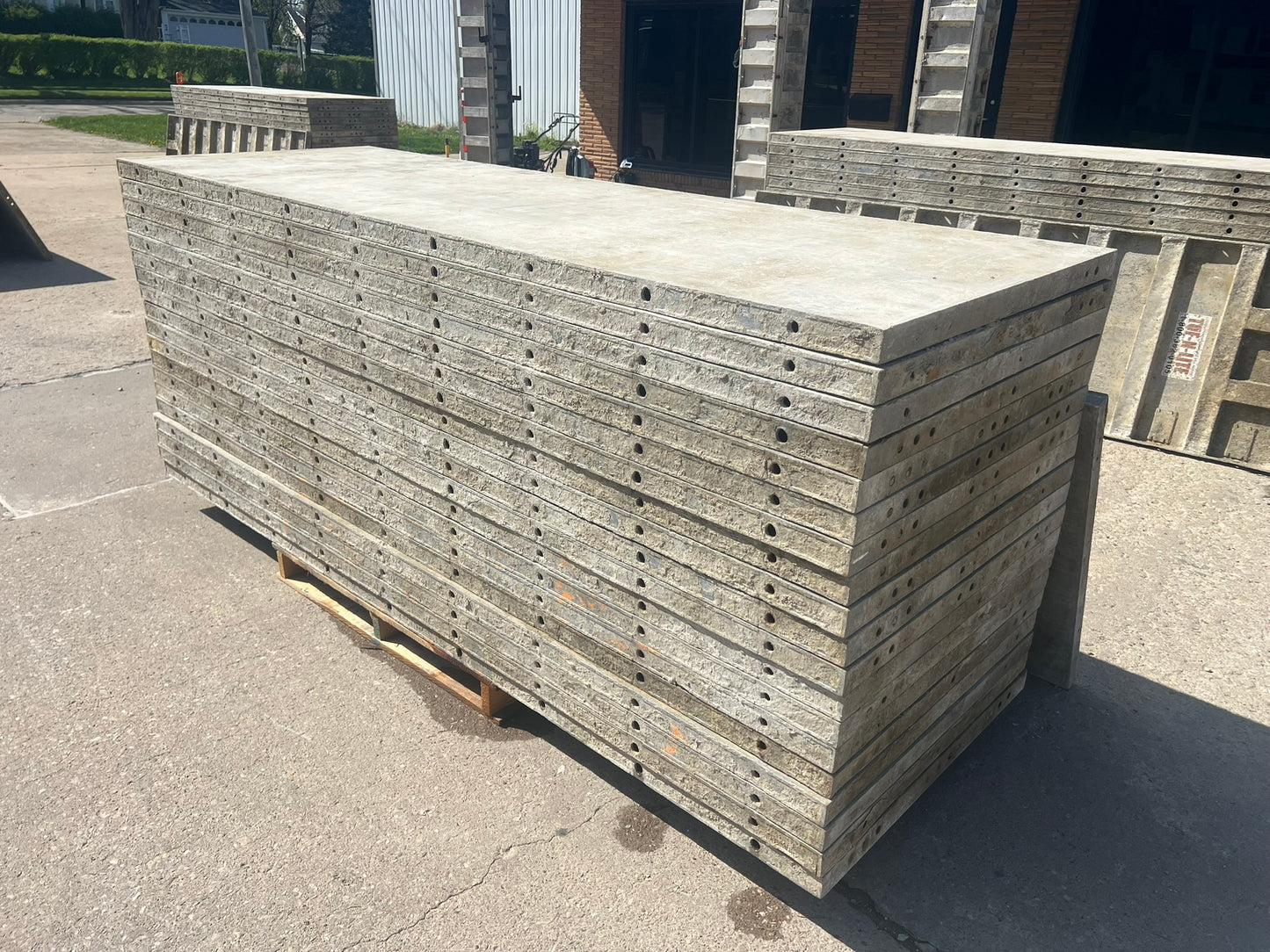 36" x 9' Smooth Aluminum Concrete Forms