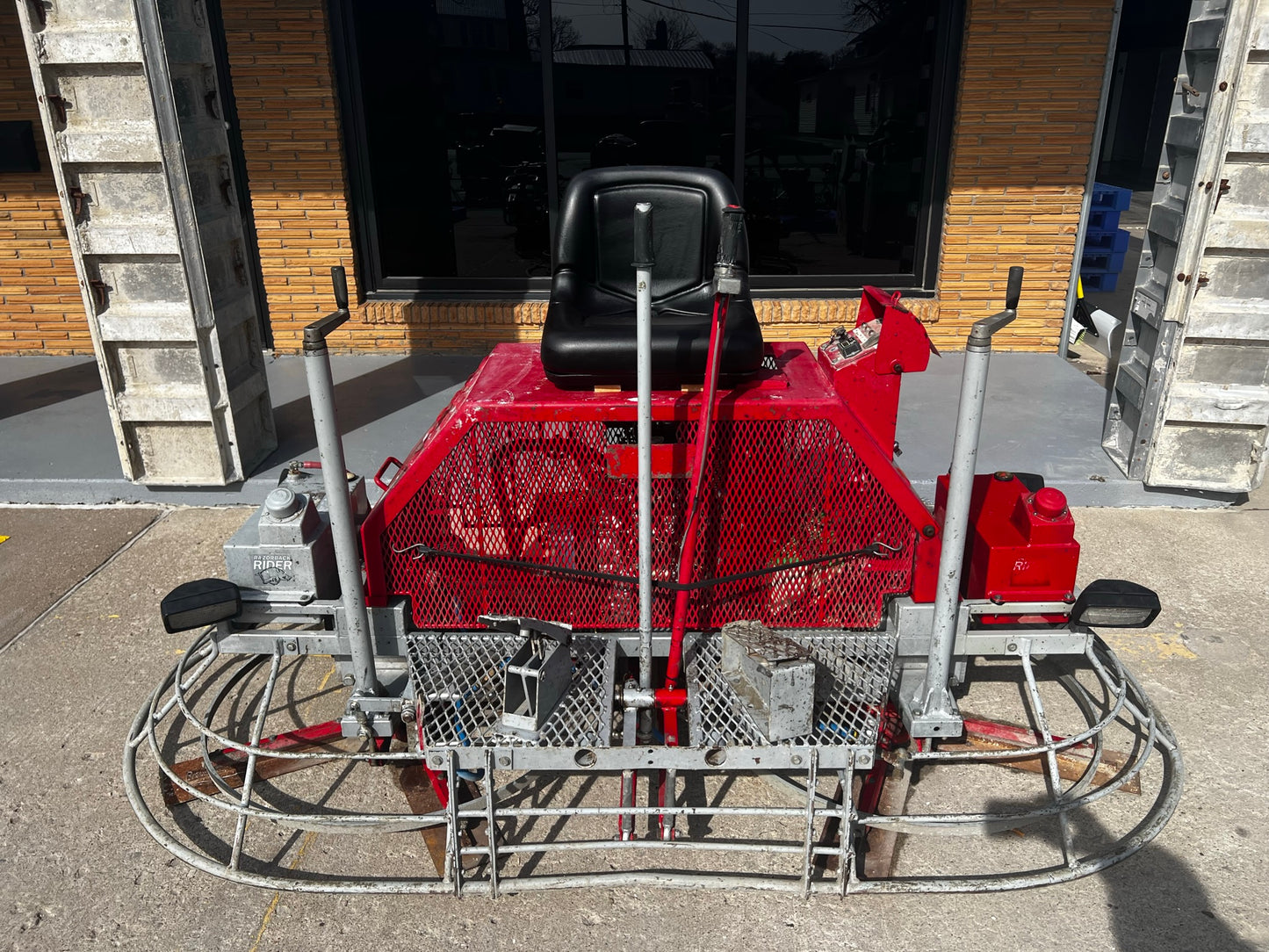 ride-on concrete power trowel