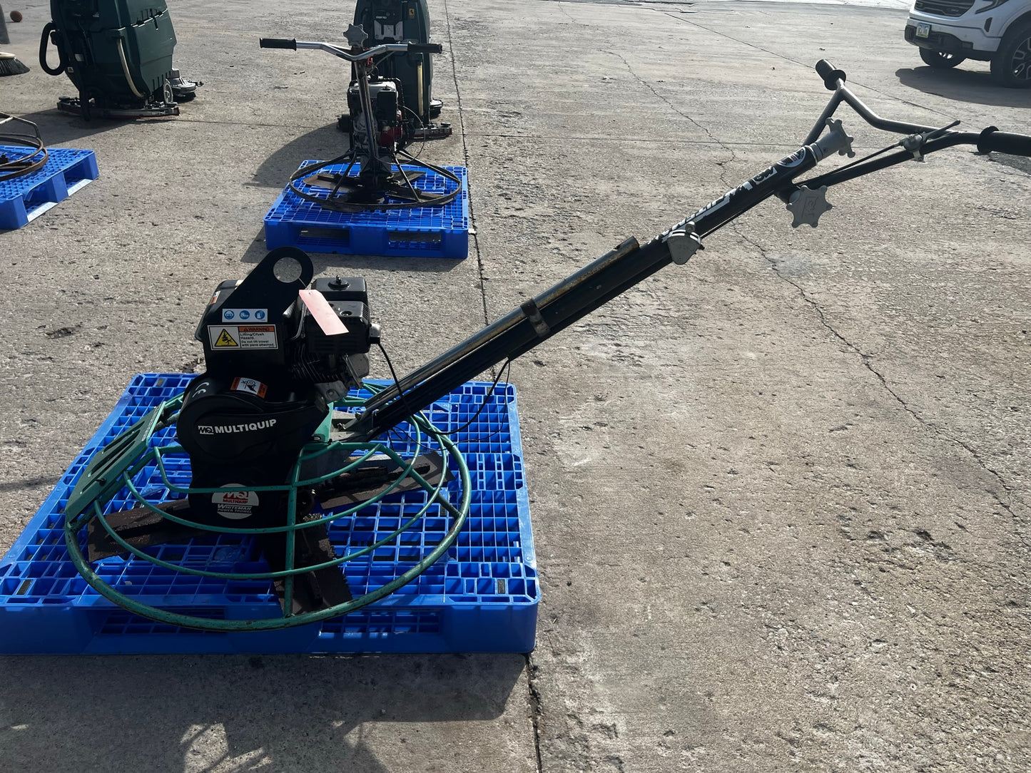 walk-behind concrete power trowel