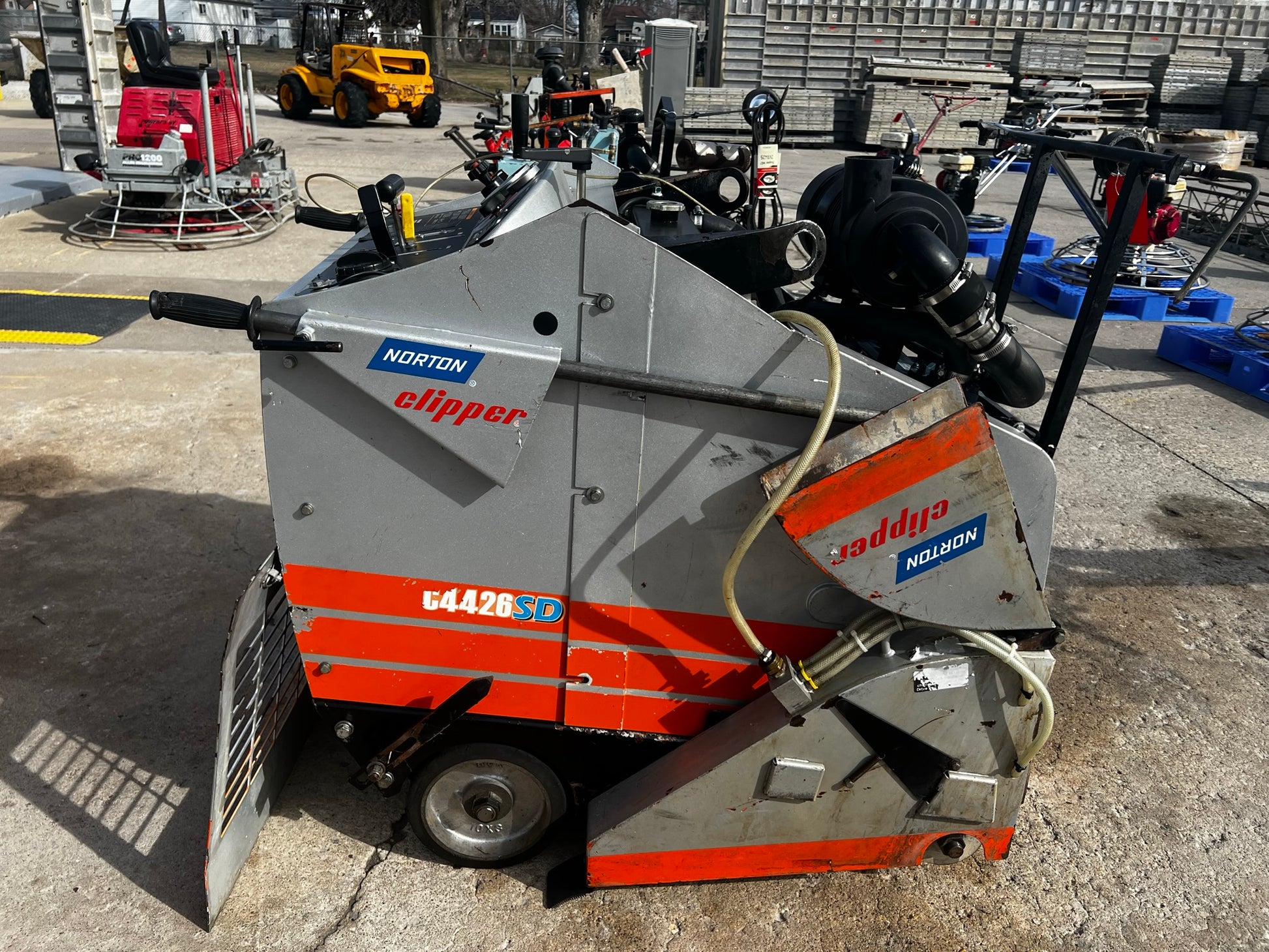 Norton Clipper concrete saw