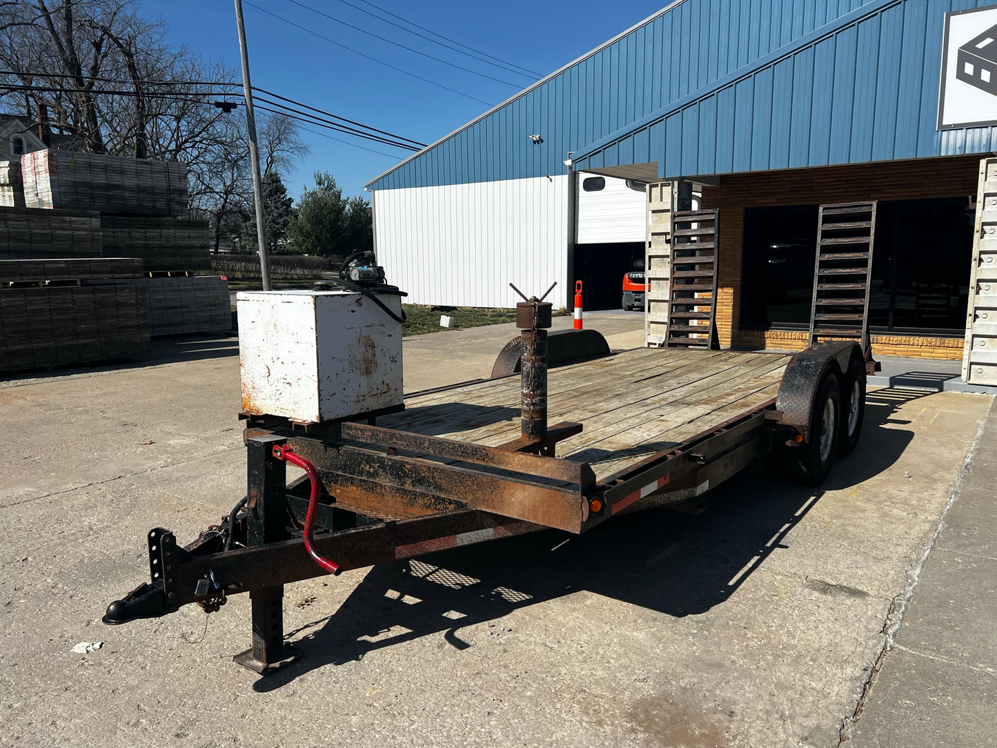 equipment trailer with ramps