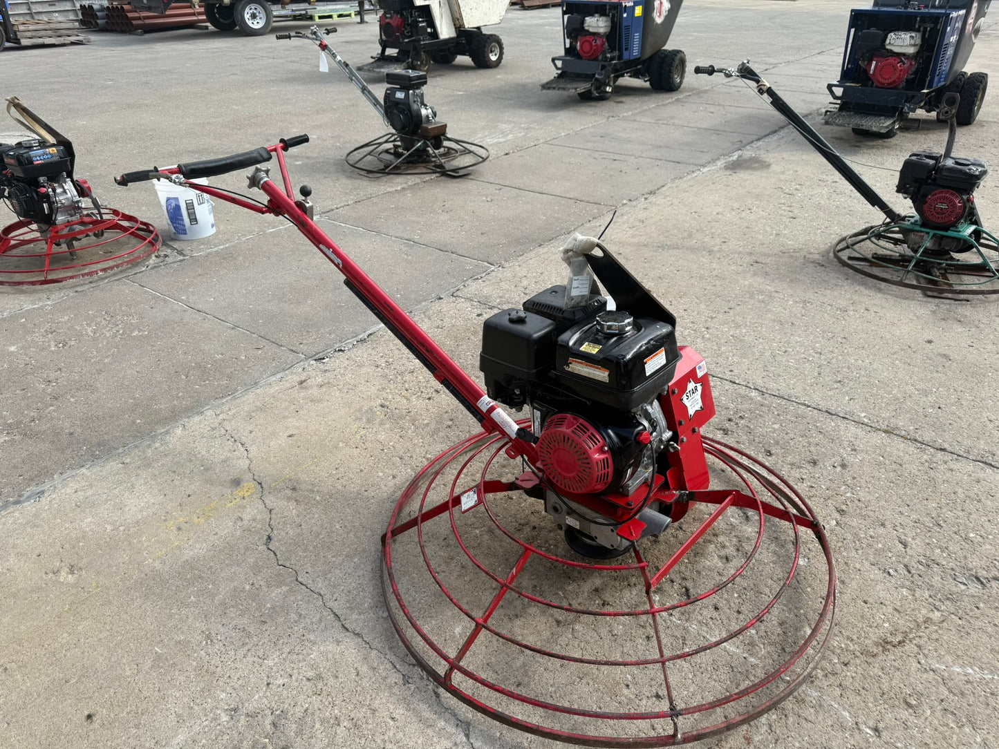 walk-behind concrete power trowel