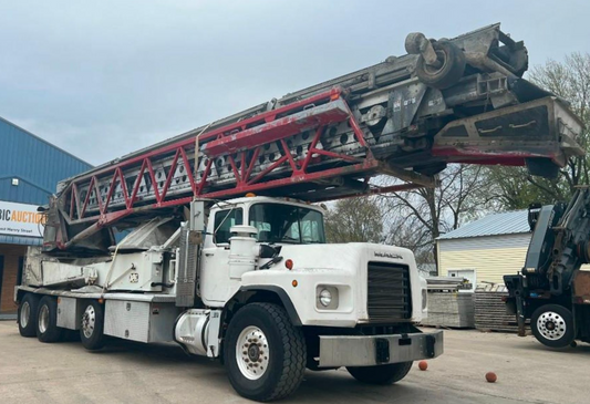 2005 Putzmeister TB-105 Telebelt Conveyor On 2005 Mack RB6882 Truck