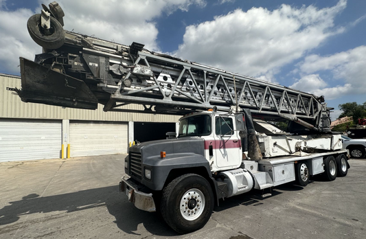 2001 Putzmeister TB 105-18 On 2000 Mack RD600