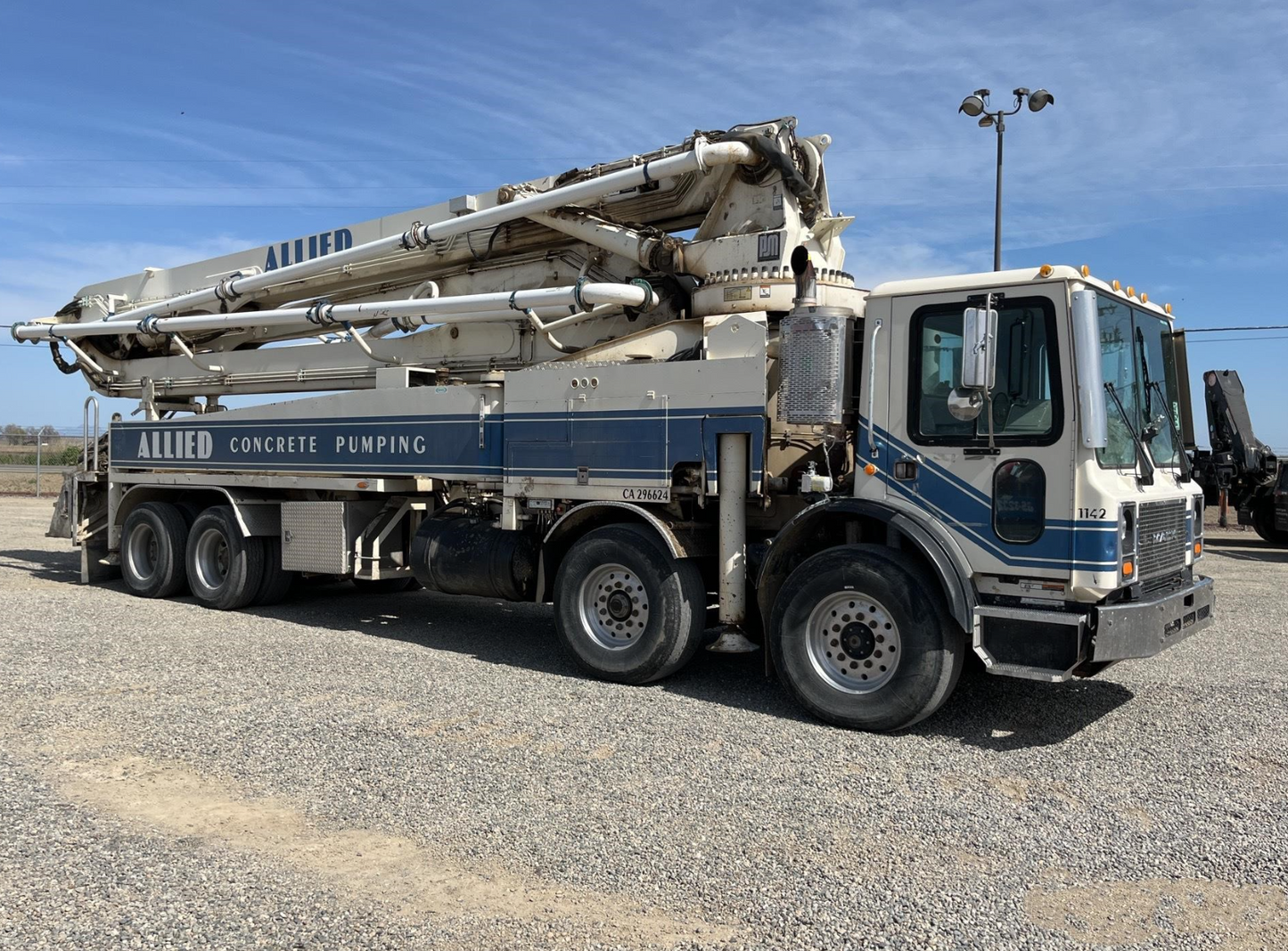 2001 Putzmeister 42m on 2001 Mack MR688 8x4 Concrete Pump Truck