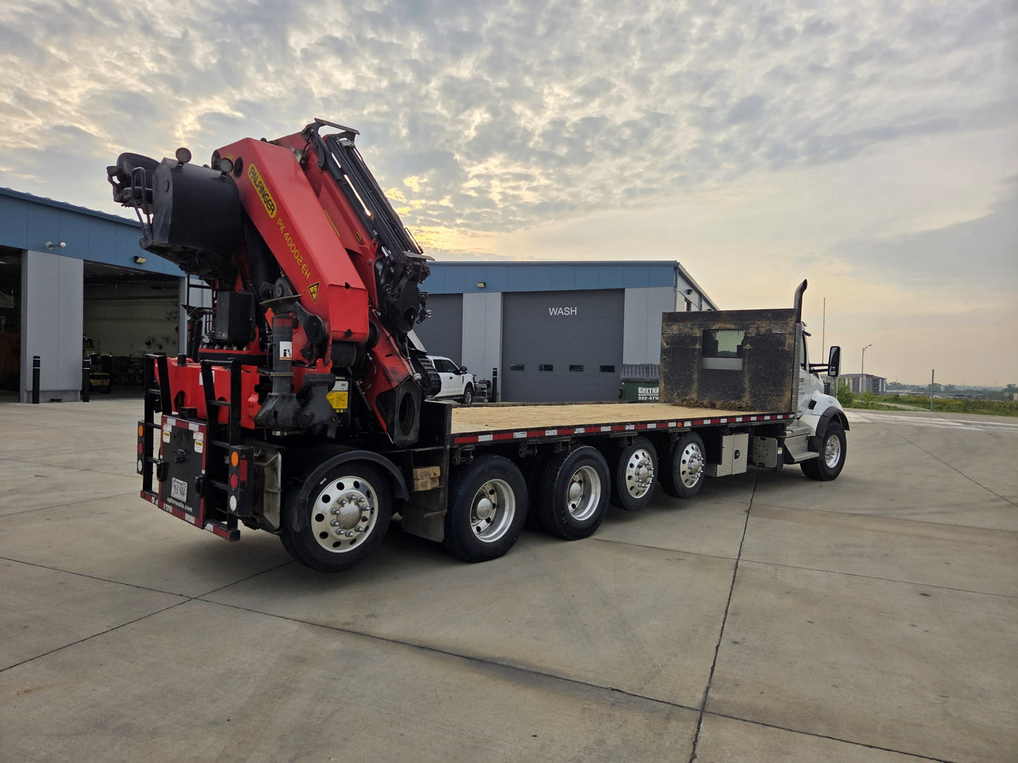 2019 Palfinger PK 40002-EH Knuckle Boom on 2019 Kenworth T880 12x4 Truck
