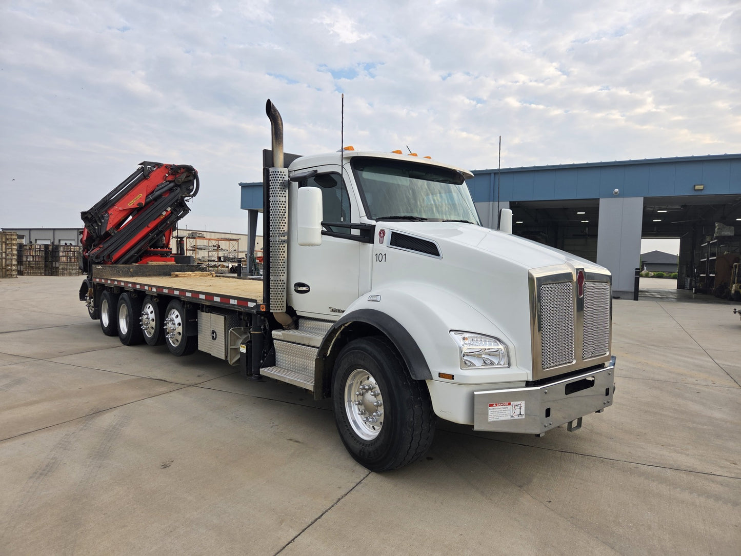 2019 Palfinger PK 40002-EH Knuckle Boom on 2019 Kenworth T880 12x4 Truck