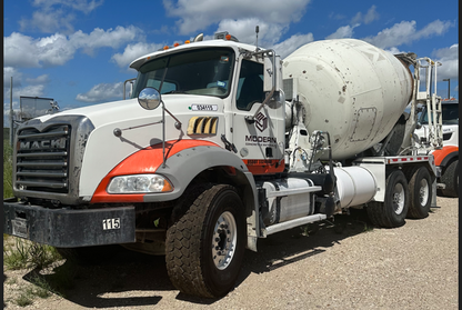 2015 Mack GU813 6X4 Concrete Mixer Truck