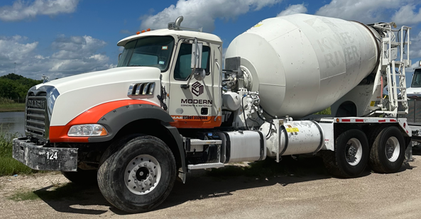 2016 Mack GU813 6X4 Concrete Mixer Truck