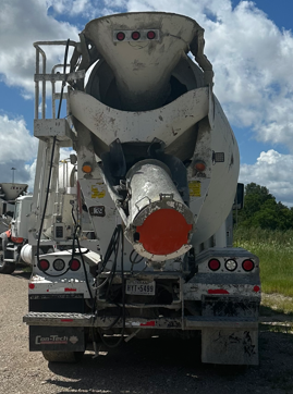 2017 Peterbilt 567 6X4 Concrete Mixer Truck