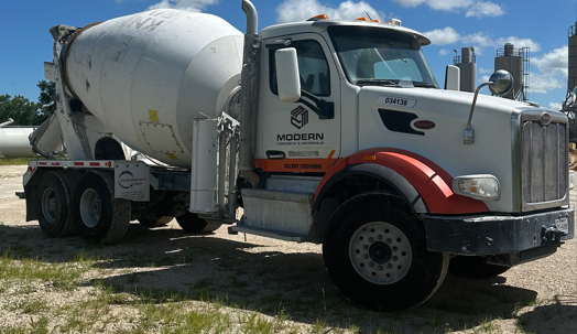 2017 Peterbilt 567 6X4 Concrete Mixer Truck