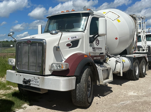 2017 Peterbilt 567 6X4 Concrete Mixer Truck