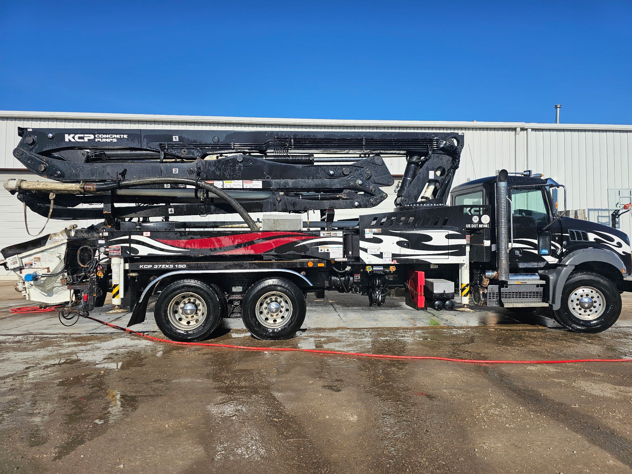 2021 KCP 37m on 2021 Mack Granite Concrete Pump Truck