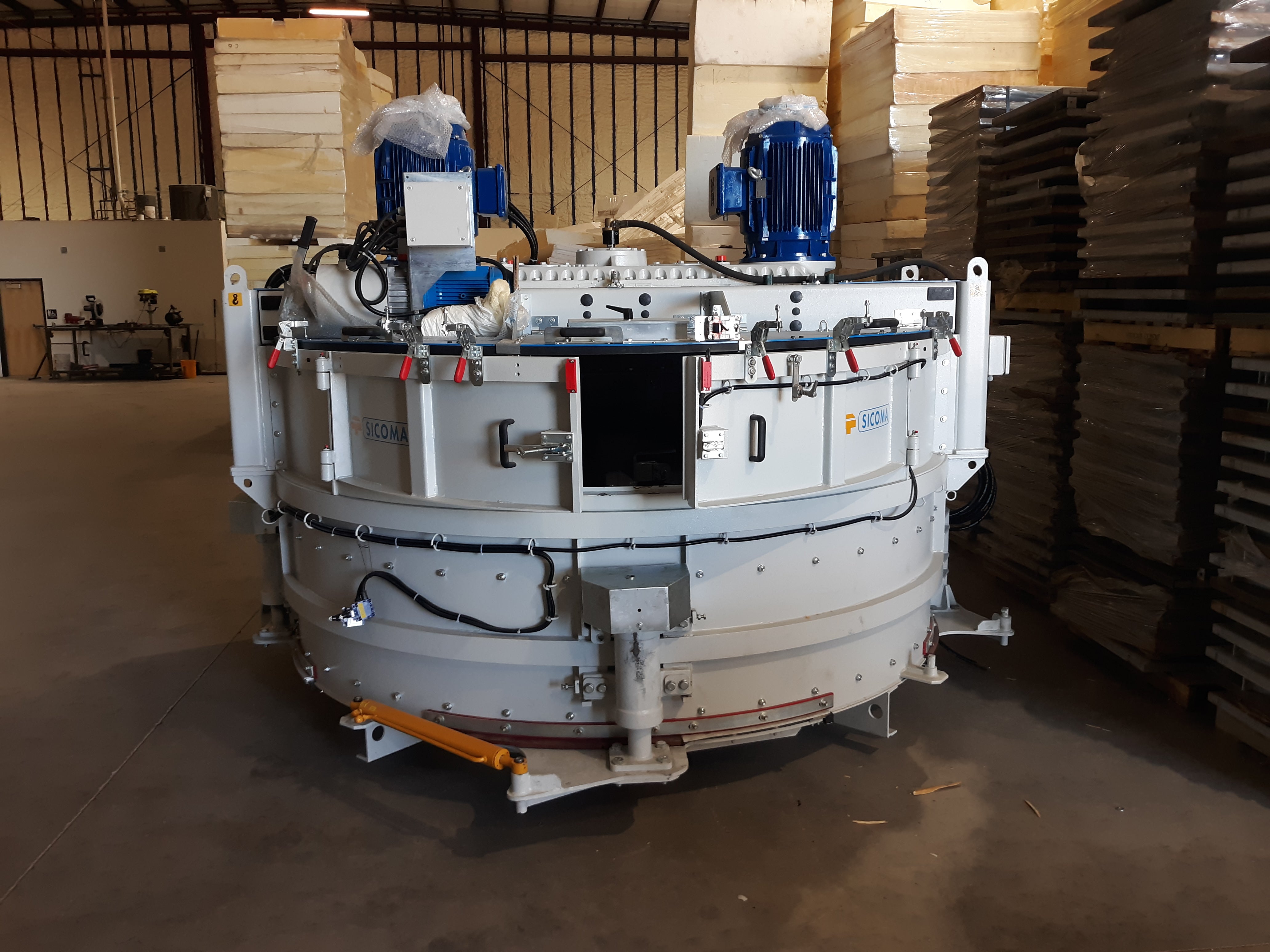 Fully Automated Concrete Block Manufacturing Line (MEC-140 ELEKTRO) + Robotic Palletizing + Wrapping + Batching & Mixing System