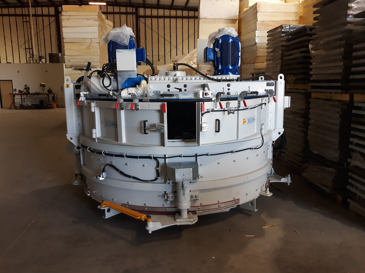 Fully Automated Concrete Block Manufacturing Line (MEC-140 ELEKTRO) + Robotic Palletizing + Wrapping + Batching & Mixing System