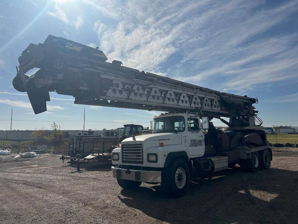 TB-80 Rotec Telebelt Mounted on 1994 Mack RD690S 6x4 Truck