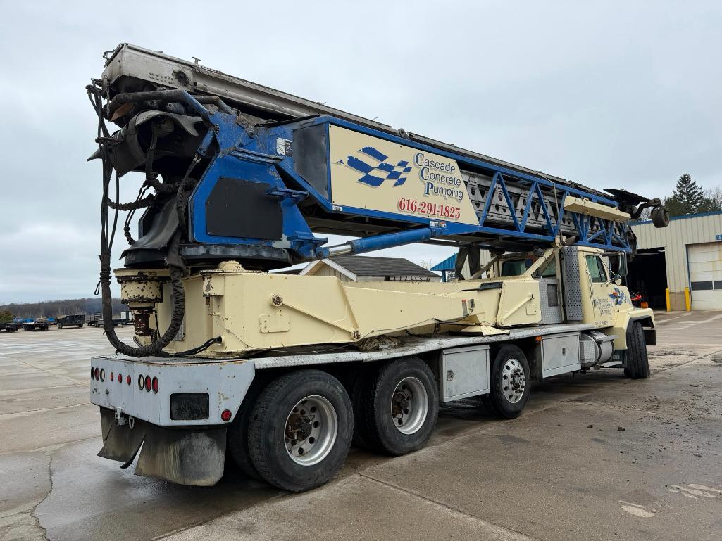 2001 Putzmeister Telebelt TB105 Mounted on 2001 HME 8x4 Truck