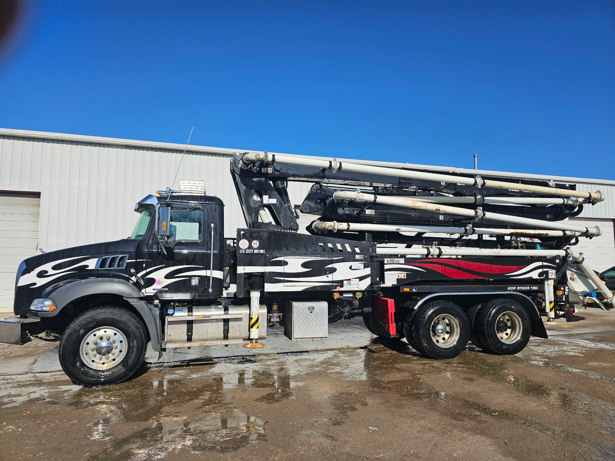 2021 KCP 37m on 2021 Mack Granite Concrete Pump Truck