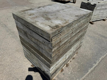 36" x 4' with Brick Ledge, Smooth, Wall-Ties Aluminum Concrete Forms