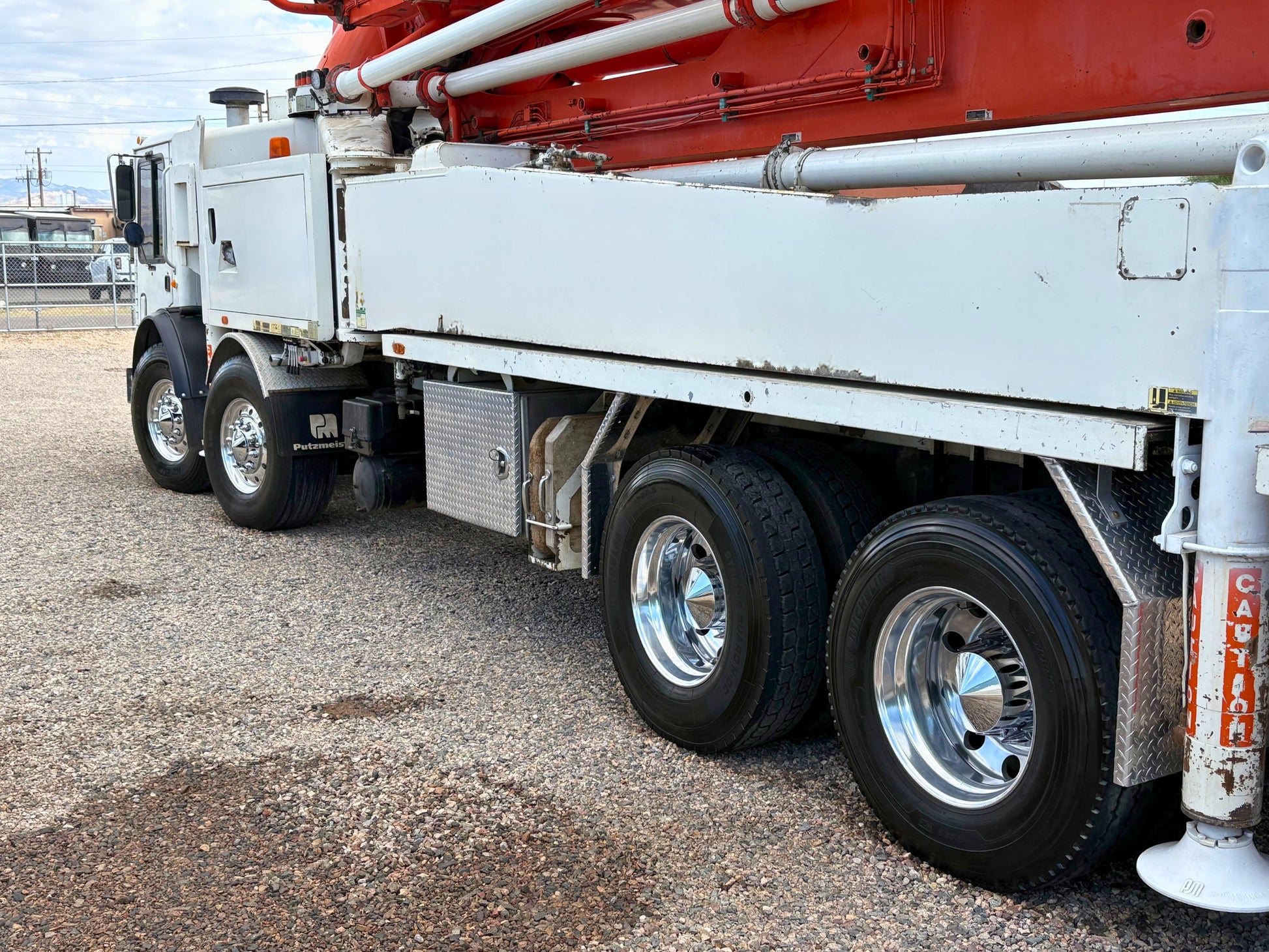 2007 Putzmeister 47m on 2007 Mack Concrete Pump Truck